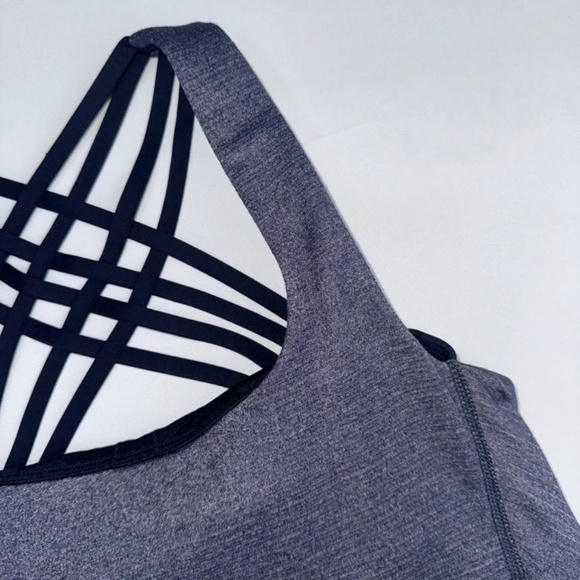 Lululemon  - Wild Tank - Picture 4 of 12